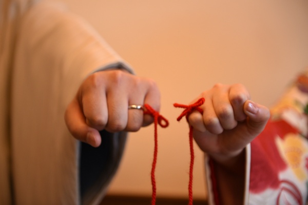 新潟県燕三条市　結婚式場　前撮り　前撮りフォト　赤い糸　和装