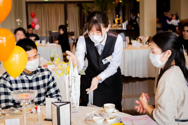 新潟県三条市　新潟市　長岡市　結婚式場　プレパーティ　試食会　新郎新婦　シェフ　スタッフ　演出体験