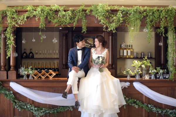 新潟県三条市　新潟市　長岡市　結婚式場　花嫁　前撮り　披露宴会場　新郎新婦　バーカウンター　New