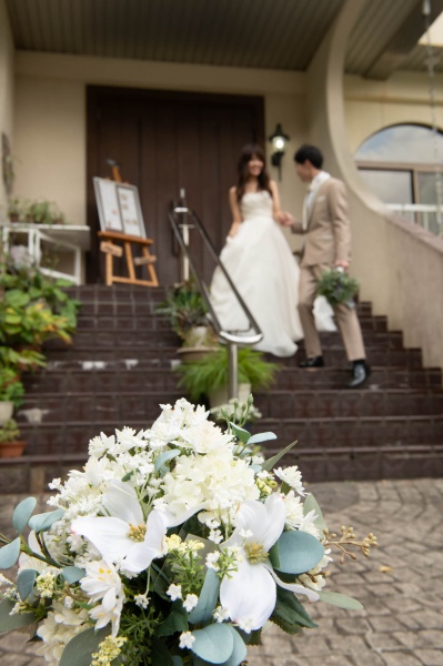 新潟県三条市　新潟市　長岡市　結婚式場　入場　階段　演出
