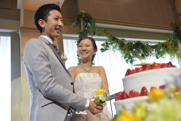 新潟県三条市　長岡市　新潟市　結婚式場　披露宴　レポート　パーティレポート　ウェディングドレス　カラードレス　結婚式の流れ　進行　プログラム