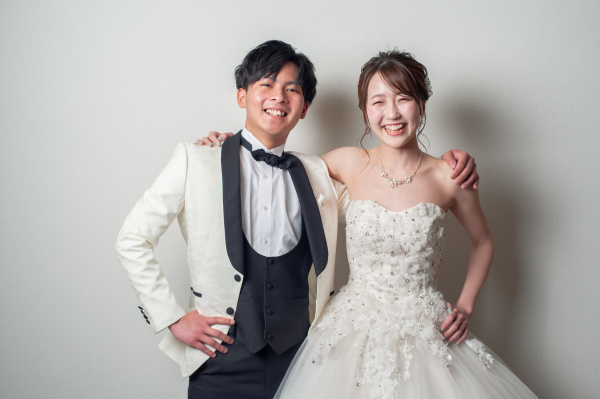 新潟県三条市　長岡市　新潟市　結婚式場 　インスタライブ　ウェディングドレス　タキシード