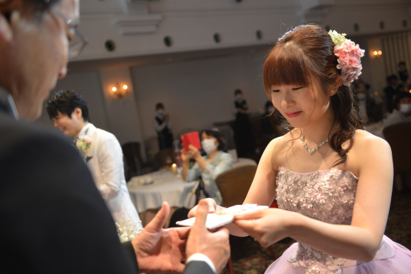 新潟県三条市　長岡市　新潟市　結婚式場　披露宴　レポート　パーティレポート　ウェディングドレス　卒花嫁　コロナ禍　諦めない　プレ花嫁　チャペル内人前式