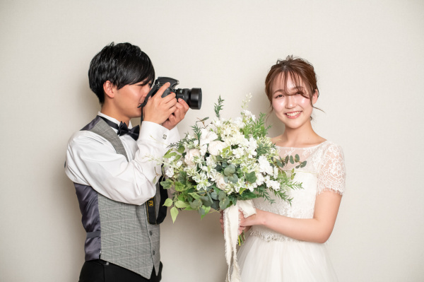 結婚式 花嫁さまのお悩み解消 前髪はおでこを出す 出さない お顔周りの印象のポイントをインスタライブでご紹介 スタッフブログ 新潟県三条市の結婚式場 ピアザ デッレ グラツィエ 公式hp