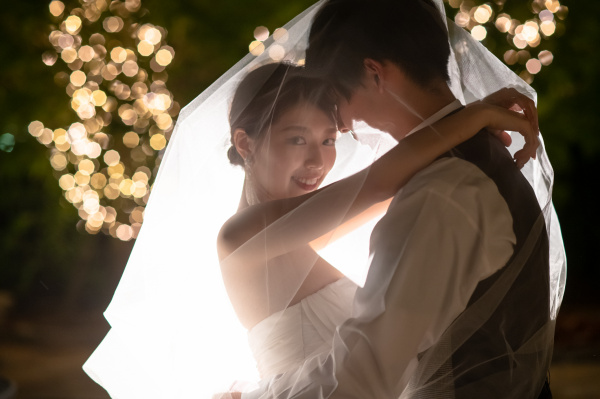 新潟県三条市　長岡市　新潟市　結婚式場 ピアザデッレグラツィエ 　インスタライブ　ウェディングフォト　前撮り　撮影　ポージング　カッコイイ