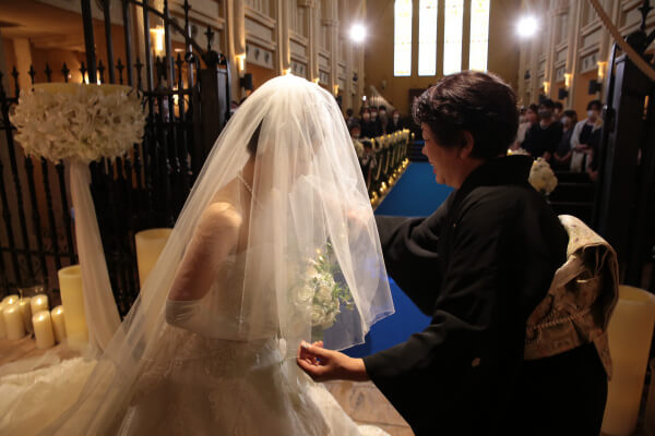 新潟県三条市　長岡市　新潟市　結婚式場　前撮り　ウェディングドレス　チャペル式　青いバージンロード