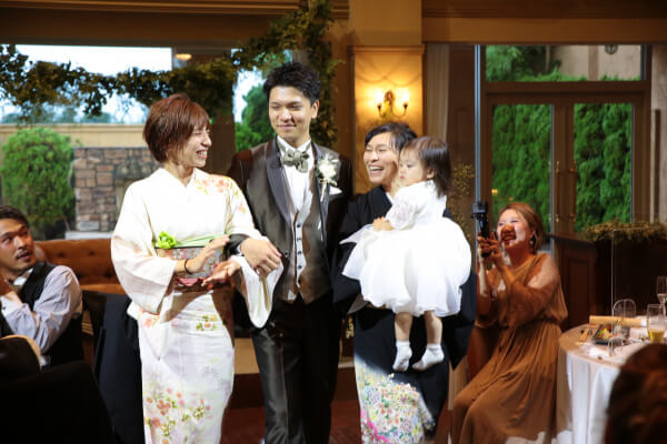 新潟県三条市　長岡市　新潟市　結婚式場 ピアザデッレグラツィエ　おしゃれ　感謝　パパママ