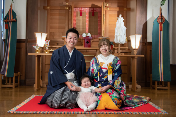 ヘアアクセサリーのお花も素敵★★