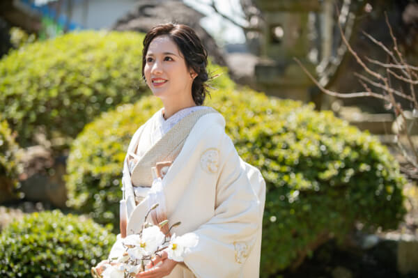 一生に一度の花嫁姿を伝統美に彩られた【白無垢・赤無垢・黒無垢】に！その美の裏側に隠された思いとは！