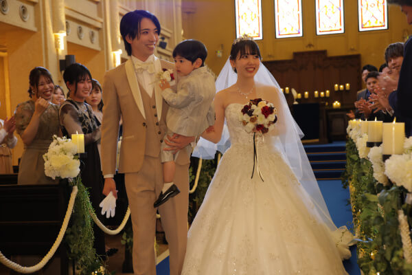 新潟県三条市　長岡市　新潟市　結婚式場　パパママキッズ婚　前撮り　フォト撮影　前撮影　ウェディングパーティー　 ウェディングドレス　チャペル挙式　カラードレス