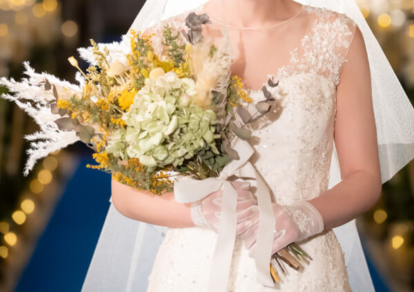 新潟県三条市　結婚式　見附市　長岡市　ブーケ　ウェディングドレス　カラードレス　生花