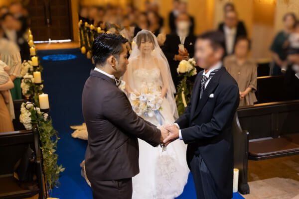 新潟県三条市　長岡市　新潟市　結婚式場　　ウェディングドレス　チャペル内人前式 感動　家族　親子