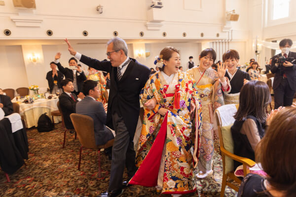 新潟県三条市　結婚式場　新潟市　見附市　長岡市　パーティ入場　色直し　退場　演出　サプライズ