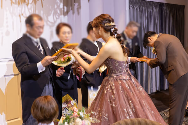 新潟県三条市　長岡市　新潟市　結婚式場　ウェディングパーティー　カラードレス    和装　　前撮り