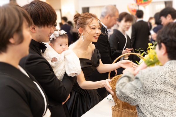新潟県三条市　長岡市　新潟市　結婚式場　チャペル挙式　ウェディングドレス　　パパママキッズ婚   前撮り　ウェディングパーティー　カラードレス