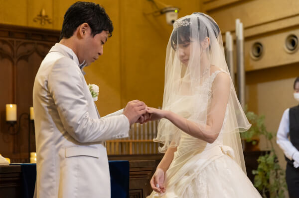 新潟県三条市　長岡市　新潟市　結婚式場　チャペル内人前式　ウェディングドレス　 前撮り　ジャケットセレモニー