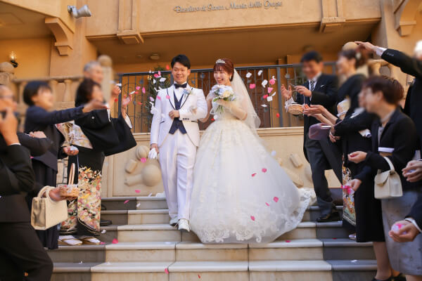新潟県　三条市　見附市　長岡市　結婚式場　チャペル　アフターセレモニー　フラワーシャワー
