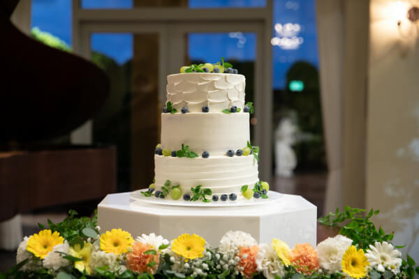 新潟県三条市　長岡市　新潟市　結婚式場　ウェディングパーティー　ウェディングドレス　 前撮り　カラードレス　ウェディングケーキ