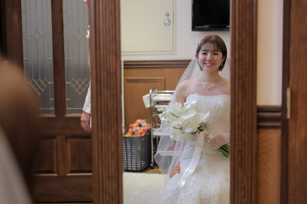 新潟県三条市　長岡市　新潟市　結婚式場　チャペル内人前式　ウェディングドレス