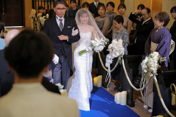 新潟県三条市　長岡市　新潟市　結婚式場　チャペル内人前式　ウェディングドレス
