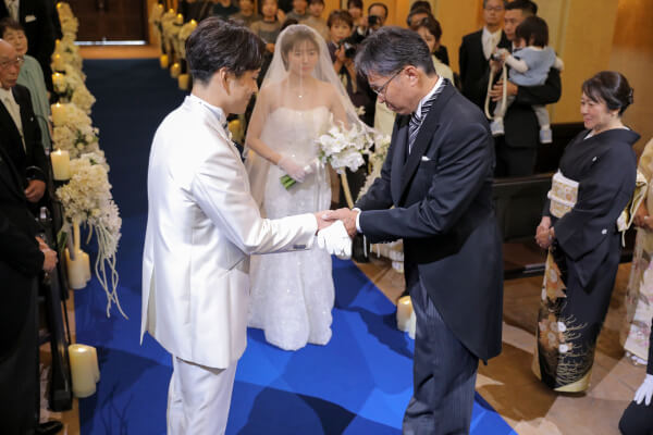 新潟県三条市　長岡市　新潟市　結婚式場　チャペル内人前式　ウェディングドレス