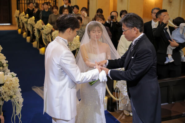 新潟県三条市　長岡市　新潟市　結婚式場　チャペル内人前式　ウェディングドレス