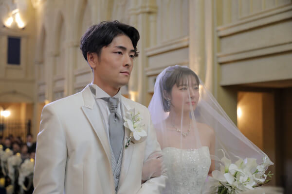新潟県三条市　長岡市　新潟市　結婚式場　チャペル内人前式　ウェディングドレス