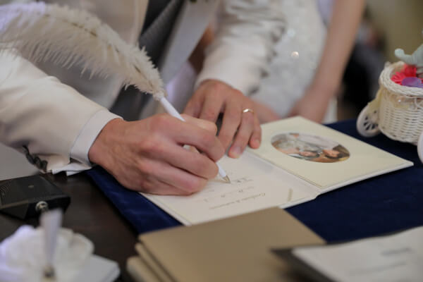 新潟県三条市　長岡市　新潟市　結婚式場　チャペル内人前式　ウェディングドレス