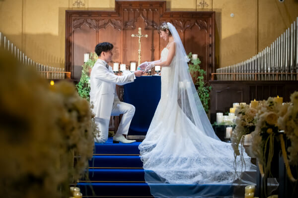 新潟県三条市　長岡市　新潟市　結婚式場　チャペル内人前式　ウェディングドレス