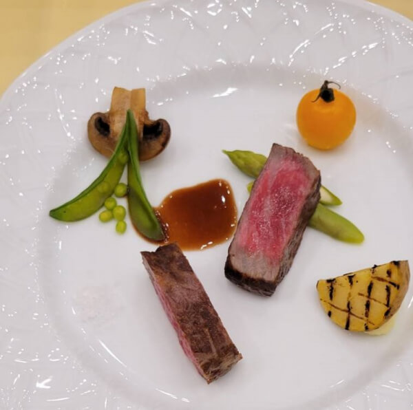 新潟県三条市 長岡市 結婚式場 婚礼料理 肉料理 メインディッシュ 国産和牛 上質な脂 黒毛和牛