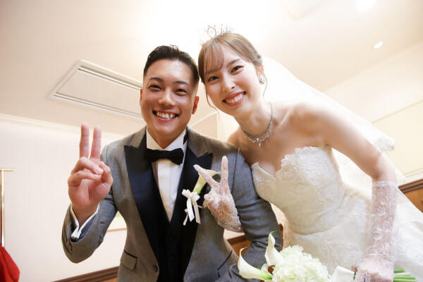 新潟県三条市　長岡市　新潟市　結婚式場　チャペル内人前式　ウェディングドレス　ファーストミート