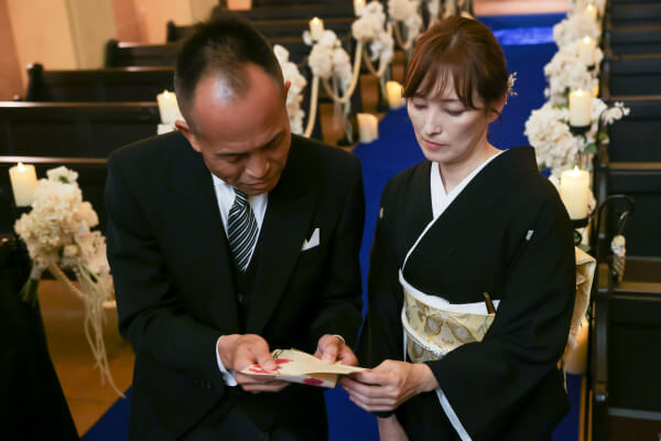 新潟県三条市　長岡市　新潟市　結婚式場　チャペル内人前式　ウェディングドレス　ファーストミート