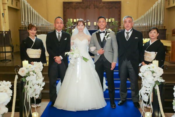 新潟県三条市　長岡市　新潟市　結婚式場　チャペル内人前式　ウェディングドレス　ファーストミート