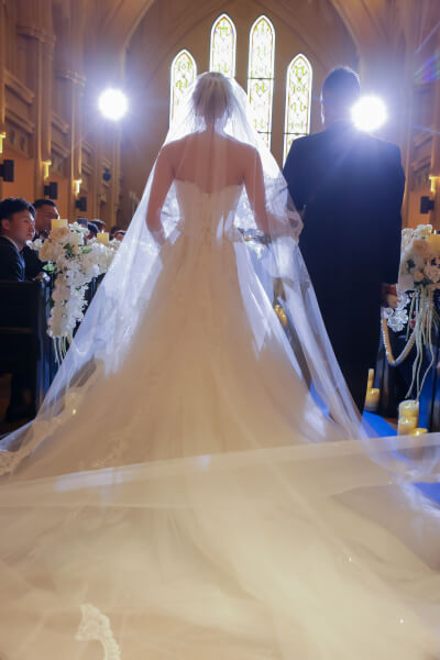 新潟県三条市　長岡市　新潟市　結婚式場　チャペル内人前式　ウェディングドレス　