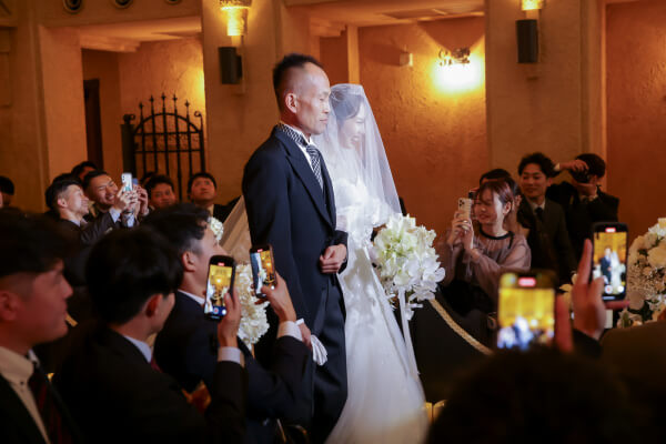 新潟県三条市　長岡市　新潟市　結婚式場　チャペル内人前式　ウェディングドレス　