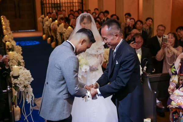 新潟県三条市　長岡市　新潟市　結婚式場　チャペル内人前式　ウェディングドレス　