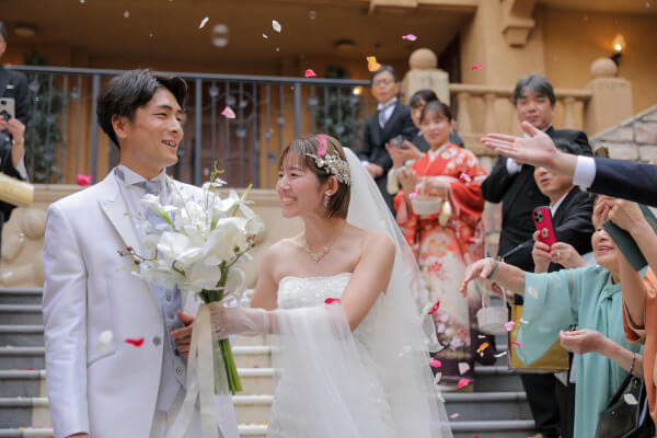 新潟県三条市　長岡市　新潟市　結婚式場　チャペル内人前式　ウェディングドレス