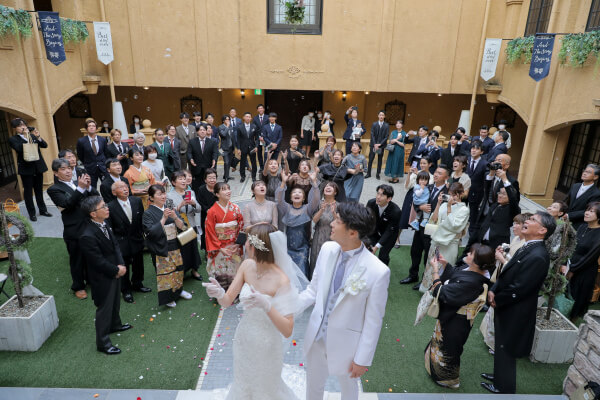 新潟県三条市　長岡市　新潟市　結婚式場　チャペル内人前式　ウェディングドレス