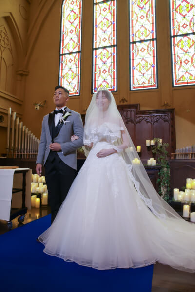 新潟県三条市　長岡市　新潟市　結婚式場　チャペル内人前式　ウェディングドレス　