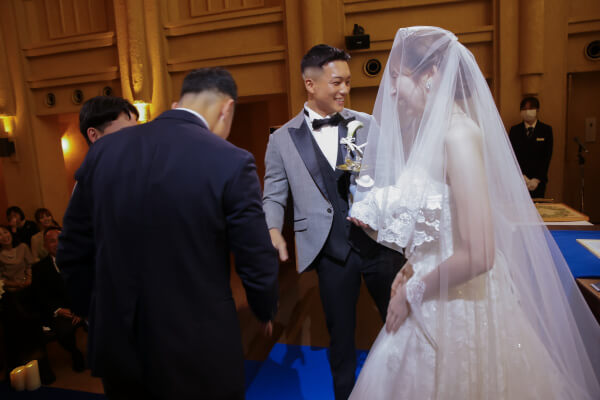 新潟県三条市　長岡市　新潟市　結婚式場　チャペル内人前式　ウェディングドレス　