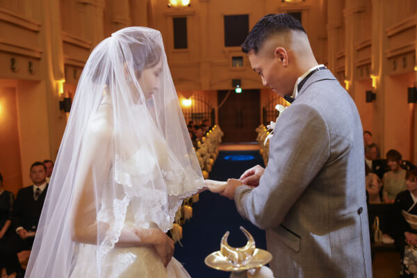 新潟県三条市　長岡市　新潟市　結婚式場　チャペル内人前式　ウェディングドレス　