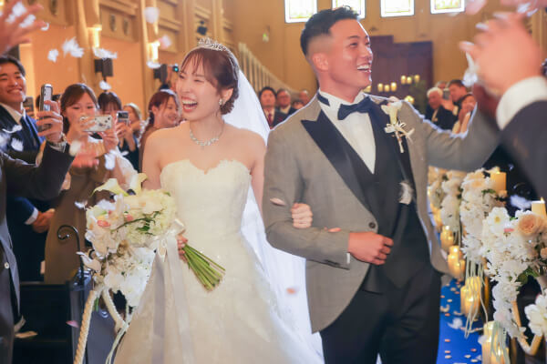 新潟県三条市　長岡市　新潟市　結婚式場　チャペル内人前式　ウェディングドレス　