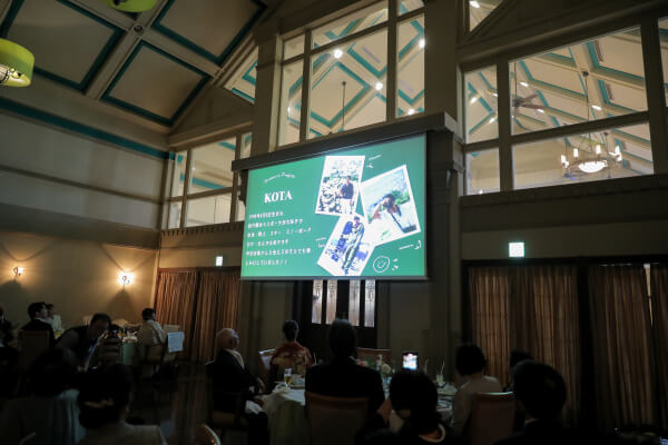 新潟県三条市　長岡市　新潟市　結婚式場　チャペル内人前式　ウェディングドレス