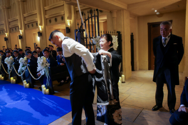 新潟県三条市　長岡市　新潟市　結婚式場　チャペル内人前式　ウェディングドレス　