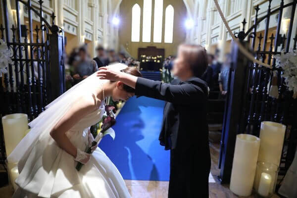 新潟県三条市　長岡市　新潟市　結婚式場　チャペル内人前式　ウェディングドレス　