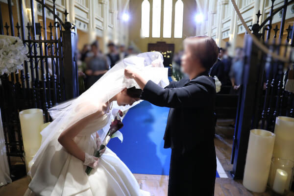 新潟県三条市　長岡市　新潟市　結婚式場　チャペル内人前式　ウェディングドレス　