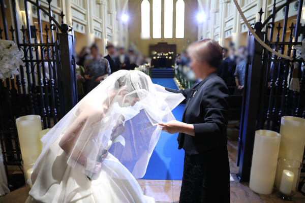 新潟県三条市　長岡市　新潟市　結婚式場　チャペル内人前式　ウェディングドレス　