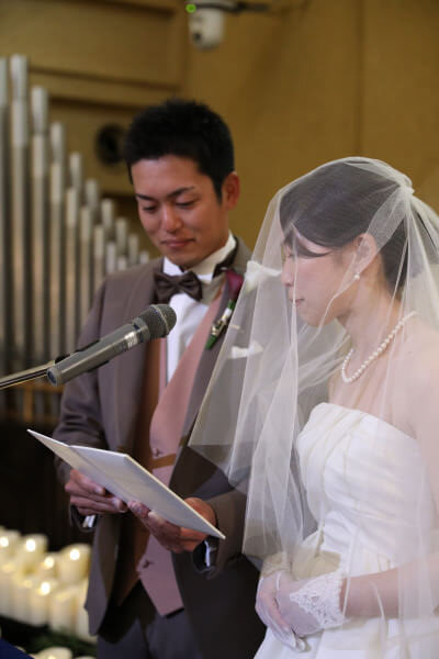 新潟県三条市　長岡市　新潟市　結婚式場　チャペル内人前式　ウェディングドレス　