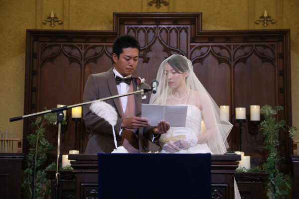 新潟県三条市　長岡市　新潟市　結婚式場　チャペル内人前式　ウェディングドレス　