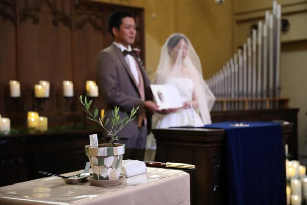 新潟県三条市　長岡市　新潟市　結婚式場　チャペル内人前式　ウェディングドレス　